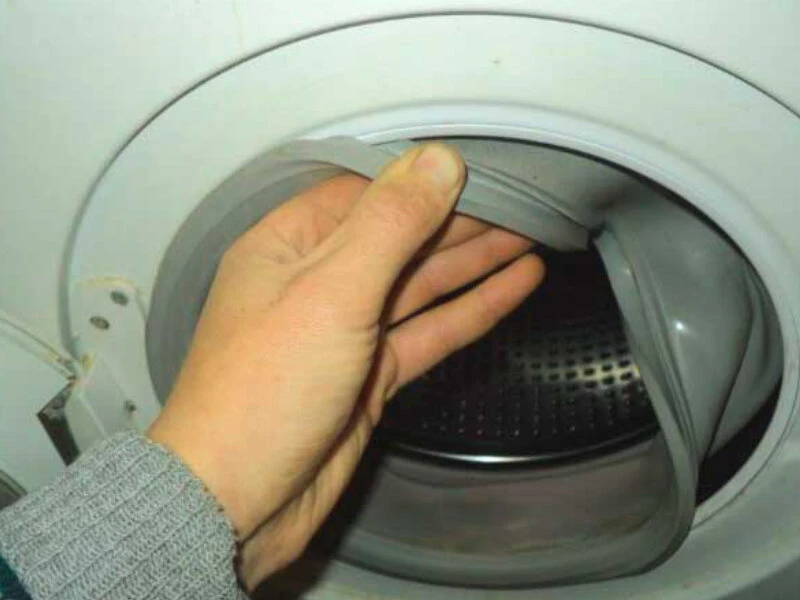 В стиральной машине резинка черная. Манжета стиральной машины Индезит ws84tx. Манжета для стиральной машины LG. Манжета барабана стиральной машины LG.