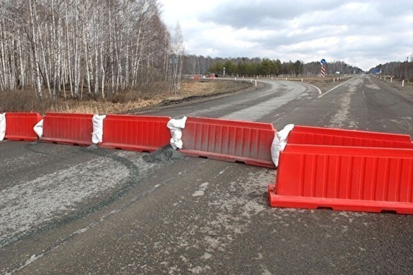 Жителям российского региона заблокировали дорогу на дачи